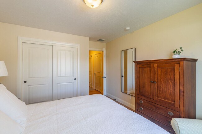 Building Photo - Beautiful Home in the Heart of Eagle