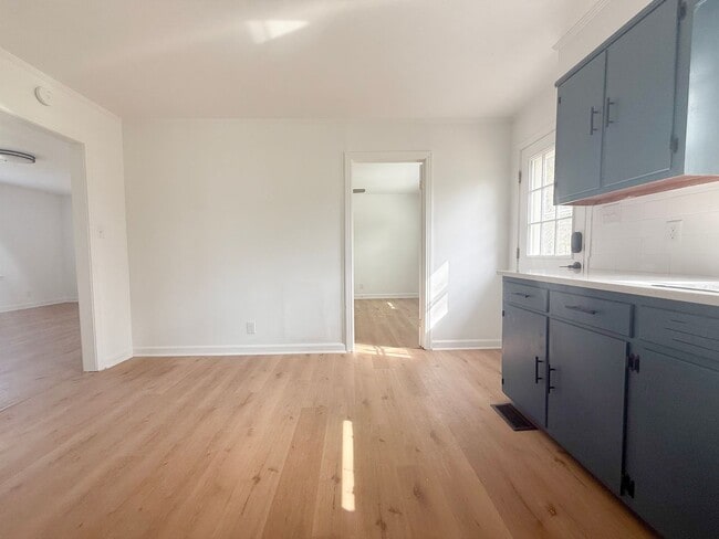 Building Photo - Pet-Friendly 3-Bedroom Home with Fenced Yard & Large Deck Near Downtown Livingston