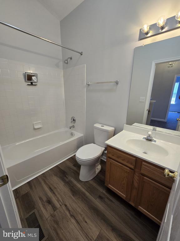 Building Photo - 3607 Matlock Pl