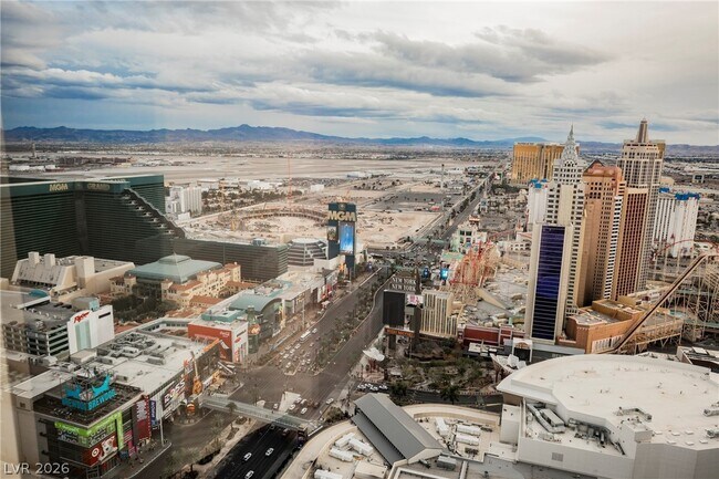 Building Photo - 3750 S Las Vegas Blvd