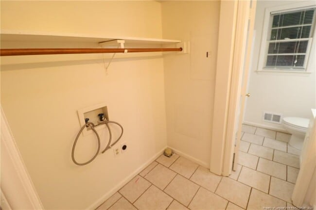 Building Photo - 6116 Deerwood Pl