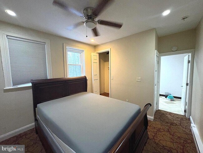 Building Photo - 225 S 49th St