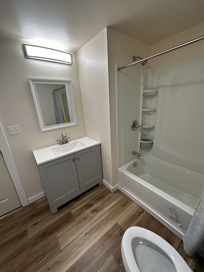 Building Photo - 49 13th St