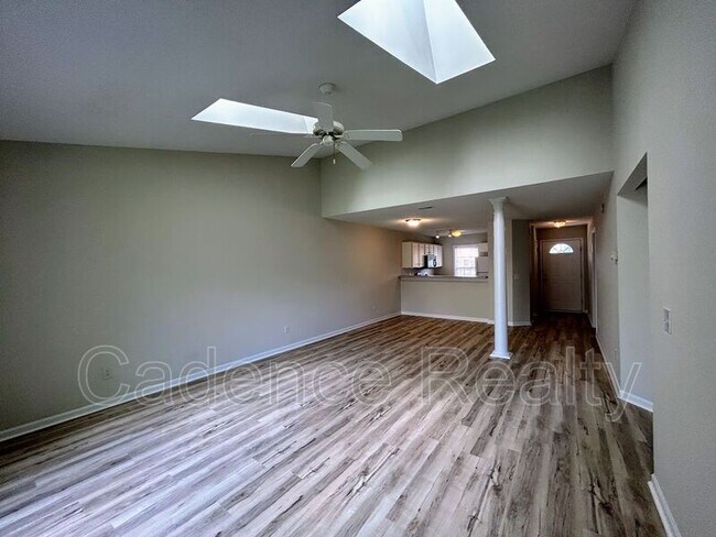 Building Photo - 4619 McClelland Dr