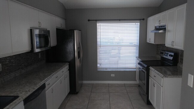 Building Photo - Single Family 3 bedroom, 2 bathroom home in Kissimmee