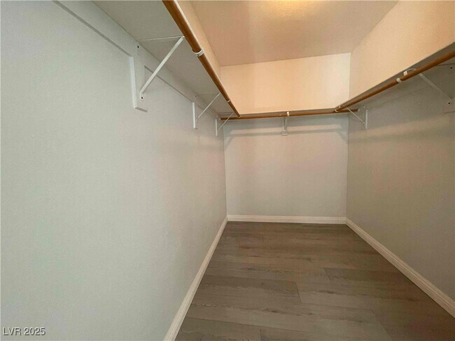 Building Photo - 9943 Shallot Ct