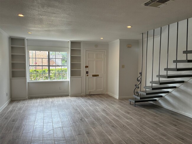 Building Photo - 2687 Marilee Ln