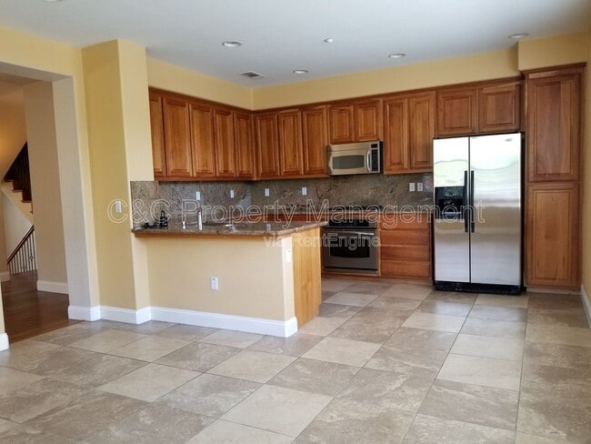 Building Photo - 3687 Whitworth Dr