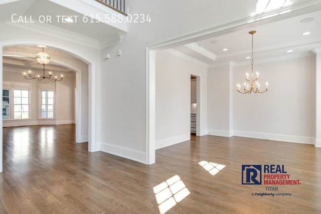 Building Photo - 9220 Lehigh Dr