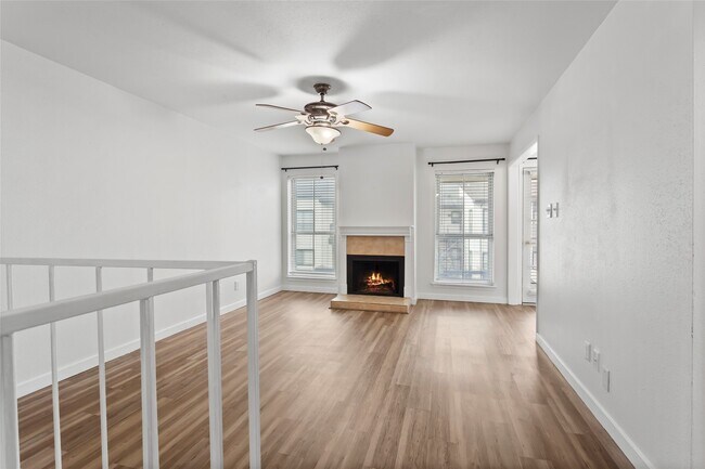 Building Photo - 18800 Egret Bay Blvd