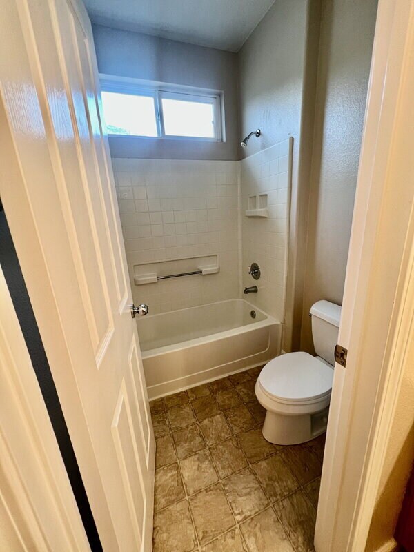 Building Photo - 116 Burgundy Ct