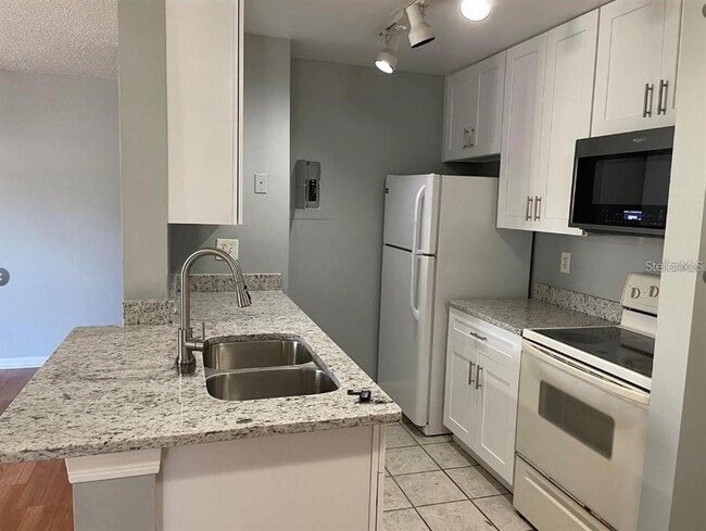 Building Photo - 6064 Westgate Dr