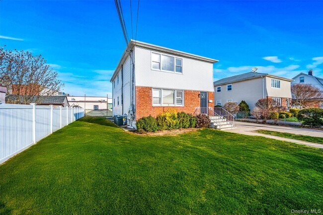 Building Photo - 50 Mahland Pl