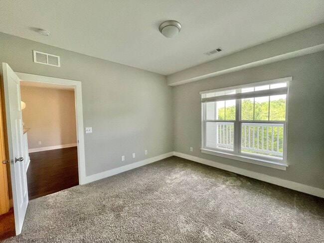 Building Photo - Beautiful Condo! Views & Nature from Every Window! Pet Friendly! Required Insurance & Air Filters...