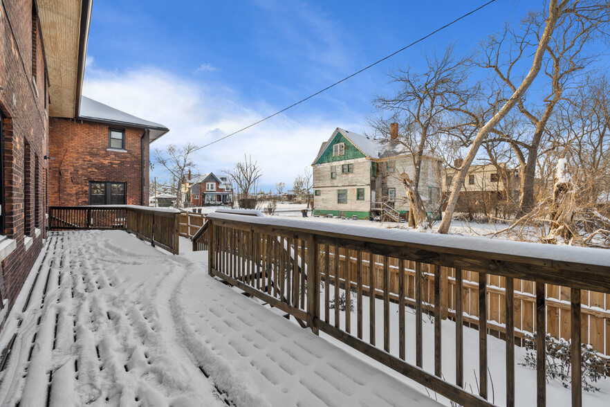 Building Photo - 10115 E Vernor Hwy