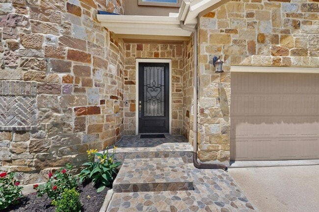 Building Photo - 13900 Tyburn Trail