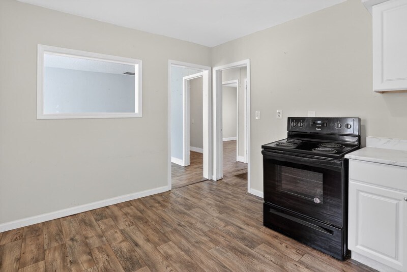 Building Photo - 1361 Byrere Terrace SW