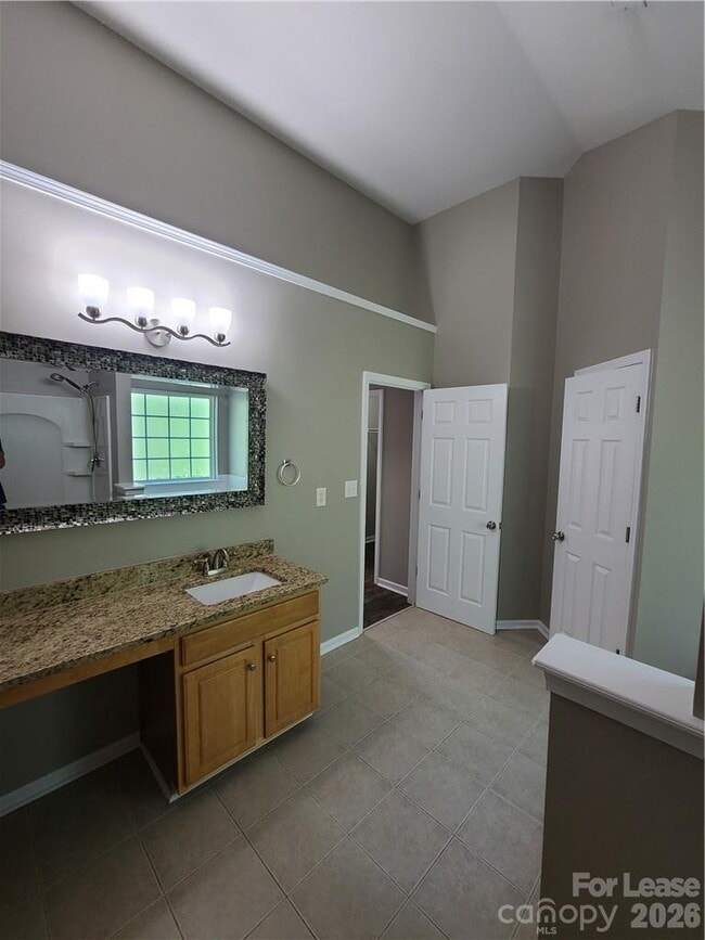 Building Photo - 19231 Kanawha Dr