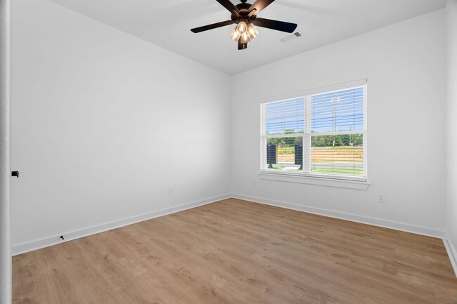 Building Photo - 8705 Cantera Dr