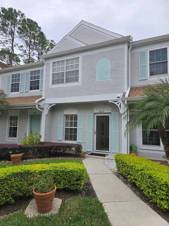 Building Photo - Beautiful 2 Bedroom, 2.5 Bath Townhome in Private Gated Community Of Hunter's Key In New Tampa