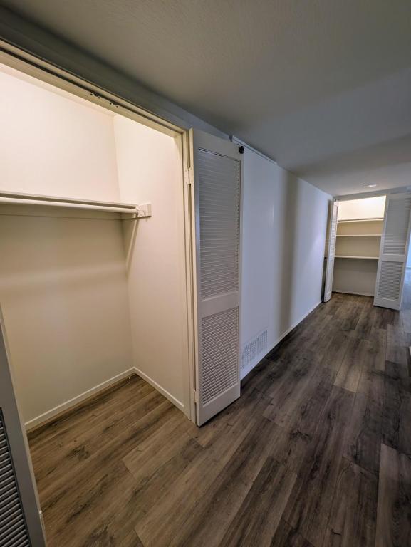 Building Photo - 1312 S Saltair Ave