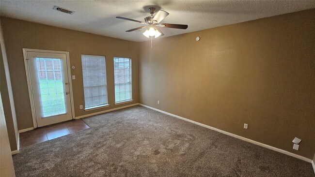 Building Photo - 14734 Treborway Dr
