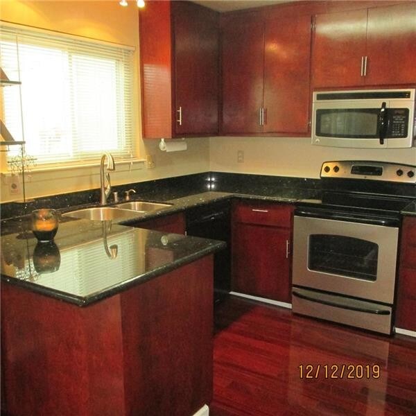 Building Photo - 3570 Northwood Dr