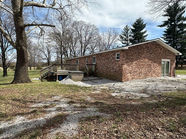 Building Photo - 6330 Foliage Rd