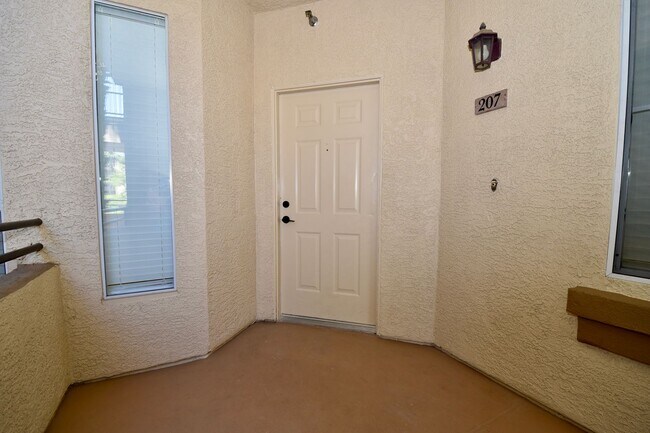 Building Photo - UPGRADED LOVELY 2 BED 2 BATH CONDO AT VISTANA