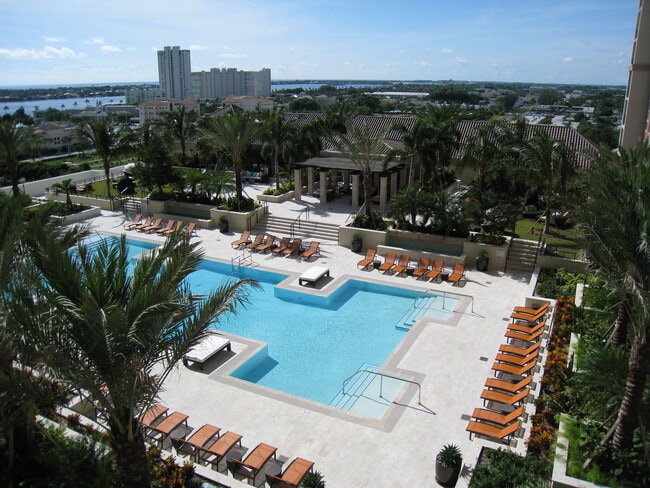 Building Photo - 550 Okeechobee Blvd