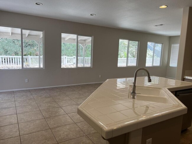 Building Photo - 27749 Hackberry St