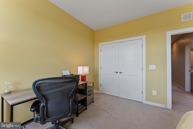 Building Photo - 304 Petite Sirah Terrace SE