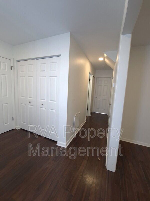 Building Photo - 1409 Gambrel Dr