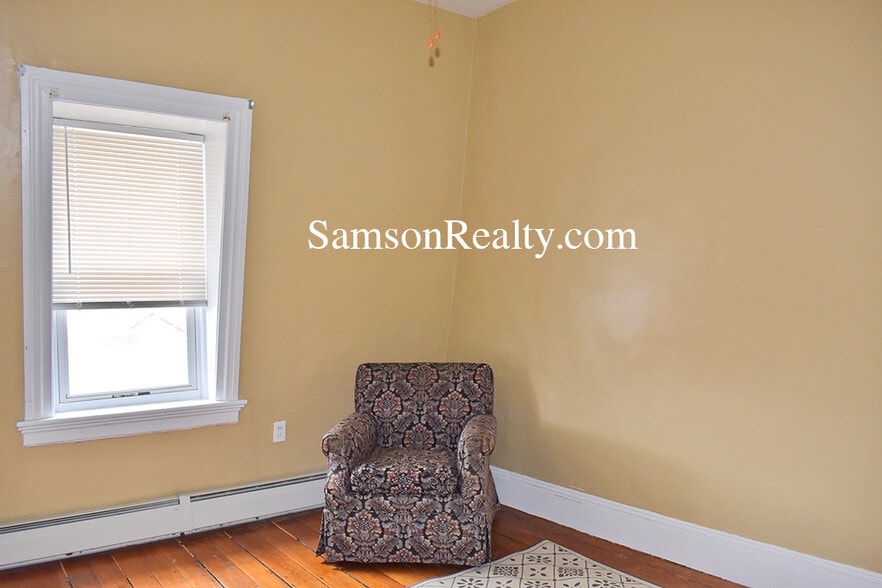 Building Photo - 157 Ives St