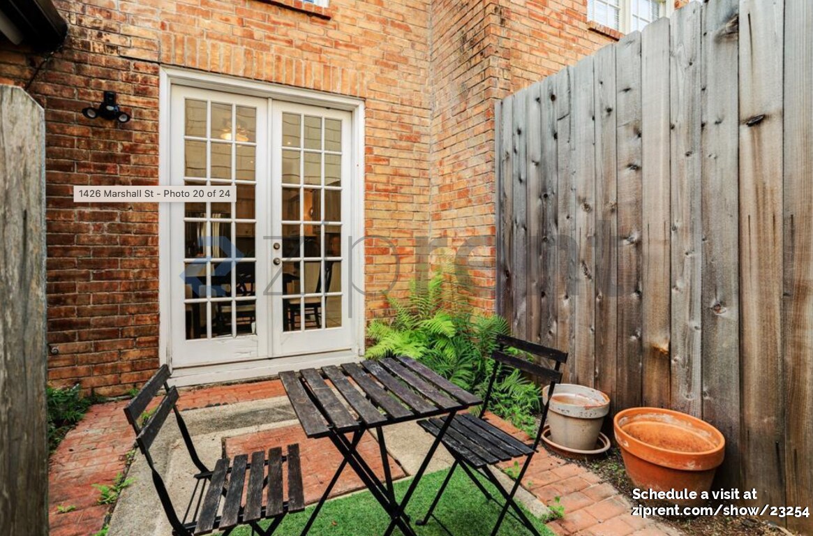 Building Photo - 1426 Marshall St