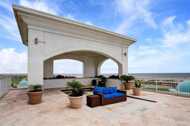 Building Photo - 500 Seawall Blvd