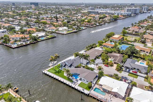 Building Photo - 3108 NE 42nd Ct