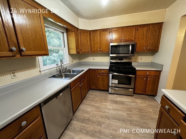 Building Photo - 424 Wynridge Dr