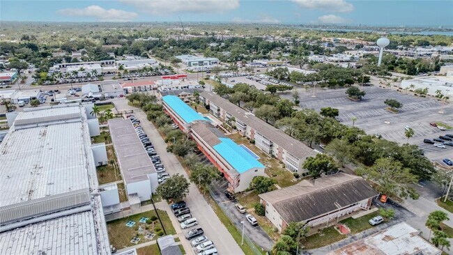 Building Photo - 3755 S School Ave