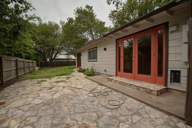 Building Photo - 1608 Boyd Ln