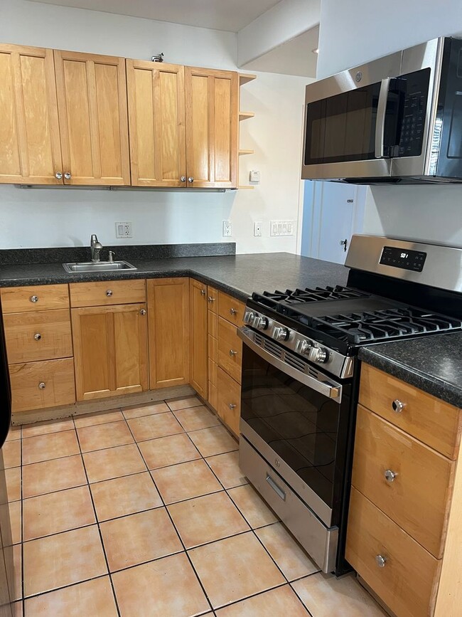 Building Photo - Midtown Ventura Charming 3+2 bedroom home ...