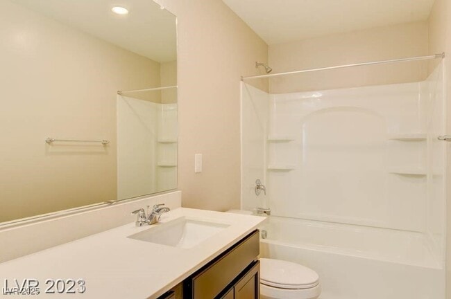 Building Photo - 4148 Elegant Chateau St