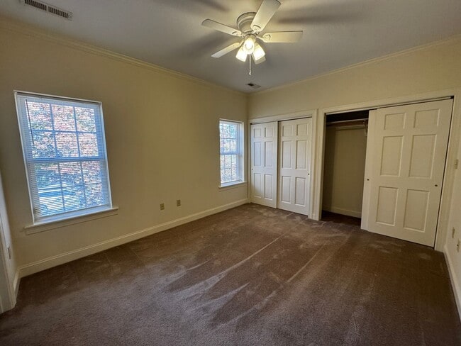 Building Photo - Available now!  Spacious 2BR/2BA Apartment...