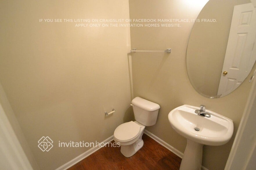 Building Photo - 8728 Hazelcroft Ln