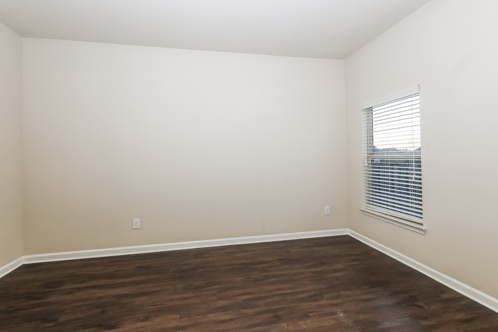 Building Photo - 576 Camano Way