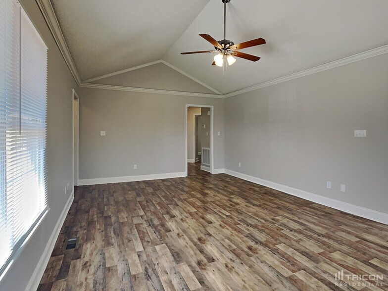 Building Photo - 5125 Cottage Bluff Ln