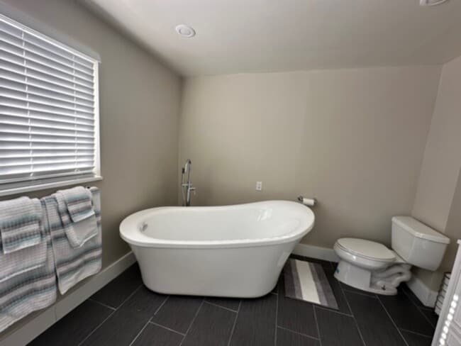 Building Photo - 16600 E Arapahoe Rd