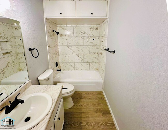 Building Photo - Welcome to Your Dream Home in Thunderbird ...