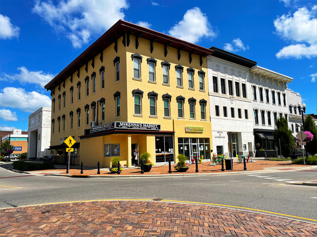 Exterior of Building - The Lofts at 4 Park Place