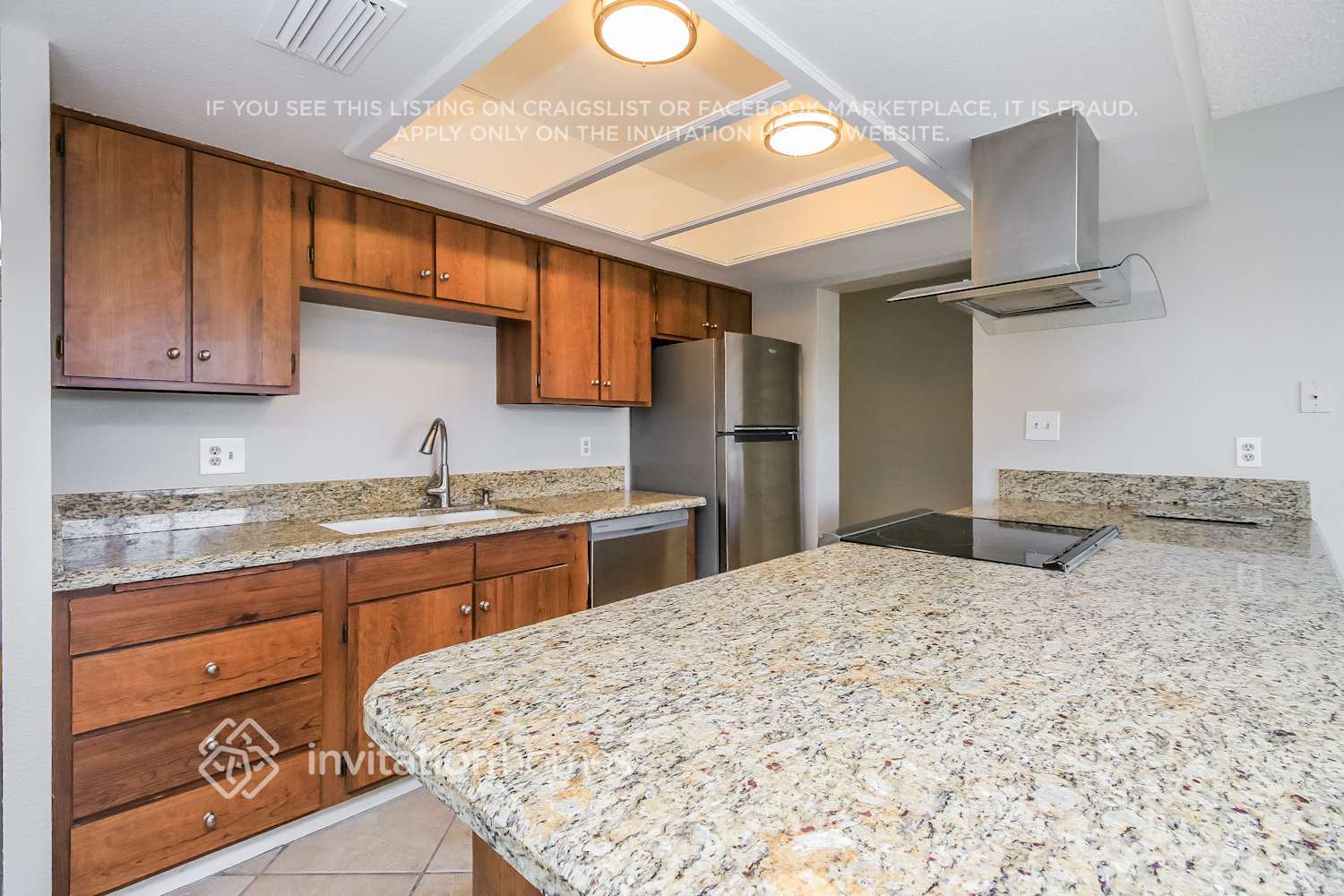 Building Photo - 2124 W Del Oro Cir